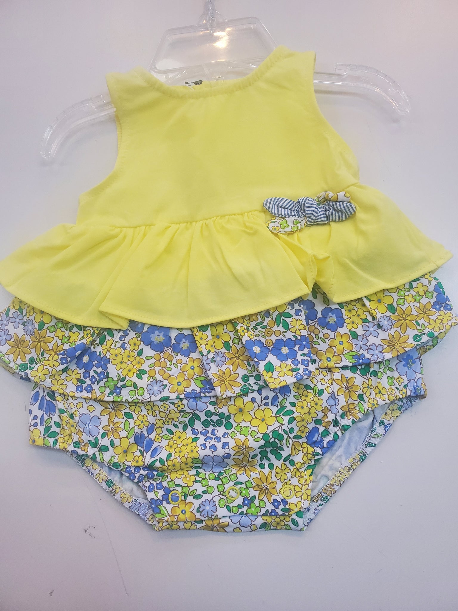 Yellow Ruffle Bubble